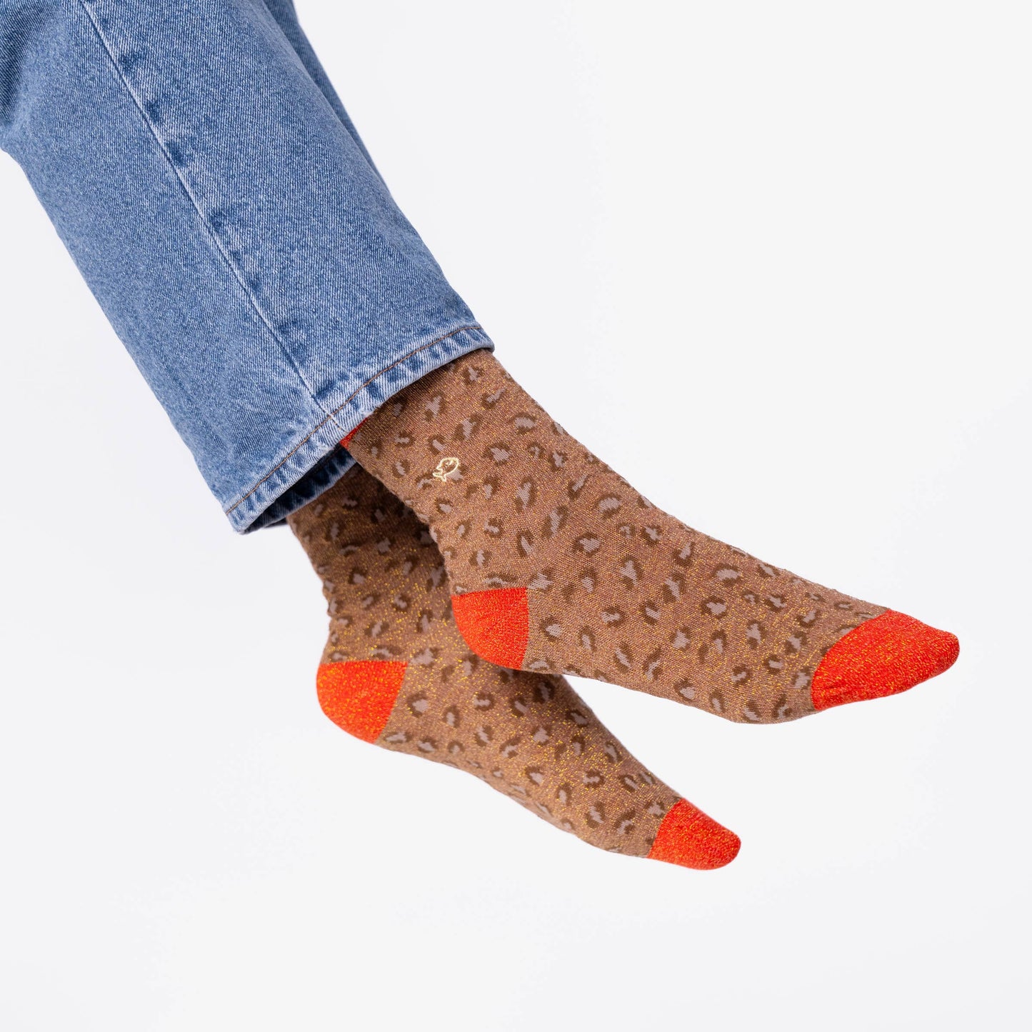 Brown-orange leopard socks made of combed cotton