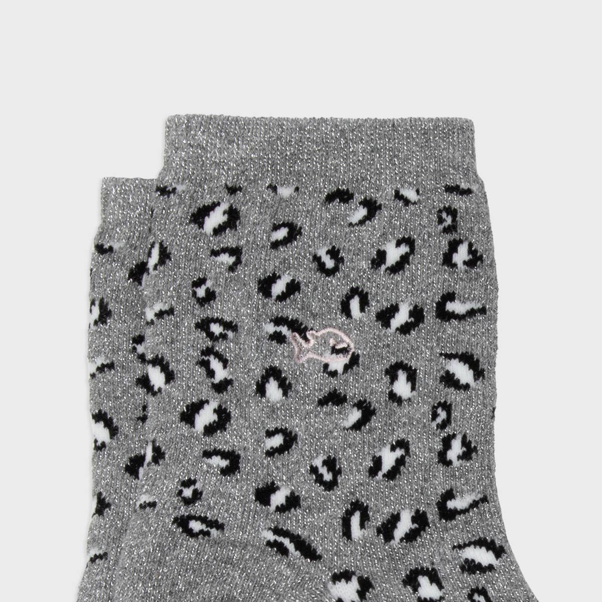 Socken aus gekämmter Baumwolle mit Leopardenmuster - Grau
