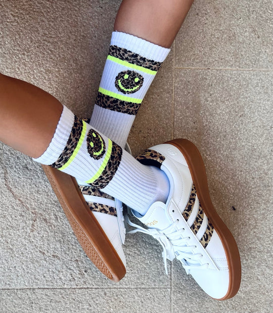 LEO Smiley | white