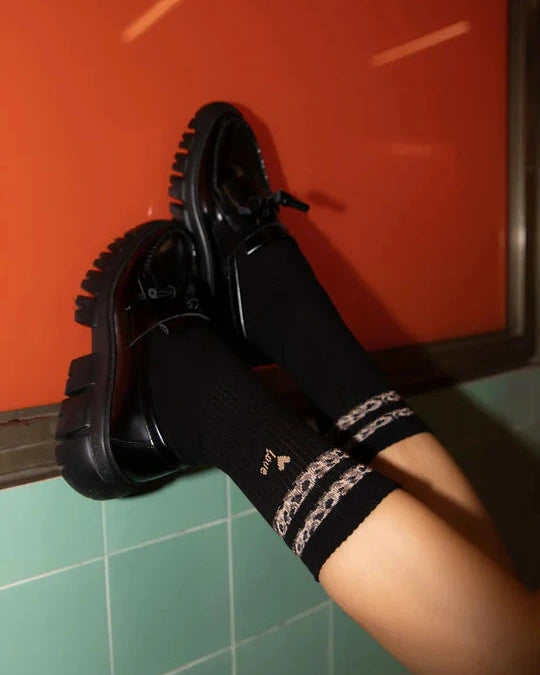 LEO LOVE | black